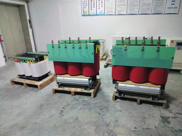 新青KS11-1000KVA矿用变压器